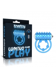 Голубое, светящееся в темноте виброкольцо Lumino Play Vibrating Penis Ring - Lovetoy - в Новочебоксарске купить с доставкой