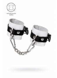 Бело-черные кожаные наручники с одним ремешком с люверсами - Pecado - купить с доставкой в Новочебоксарске
