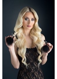 Зажимы для сосков с пухом FEATHERED NIPPLE CLAMPS - Blush Novelties - купить с доставкой в Новочебоксарске