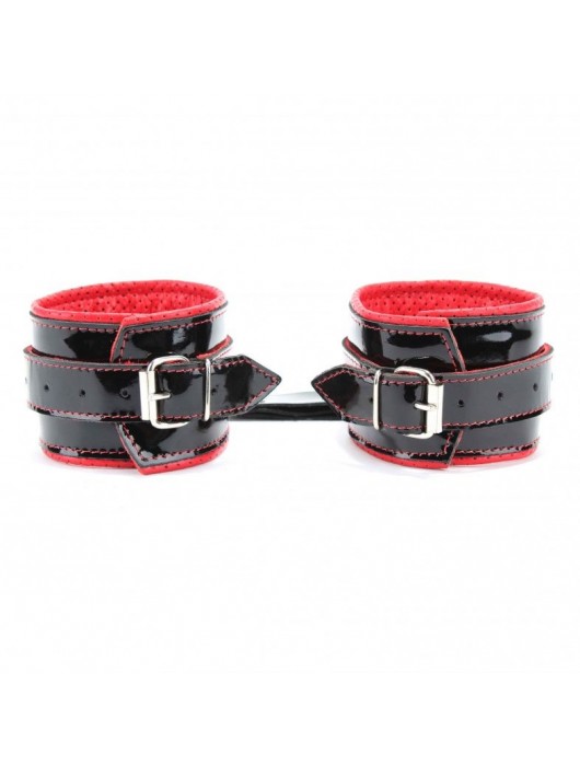 Лаковые чёрно-красные перфорированные наручники - БДСМ Арсенал - купить с доставкой в Новочебоксарске