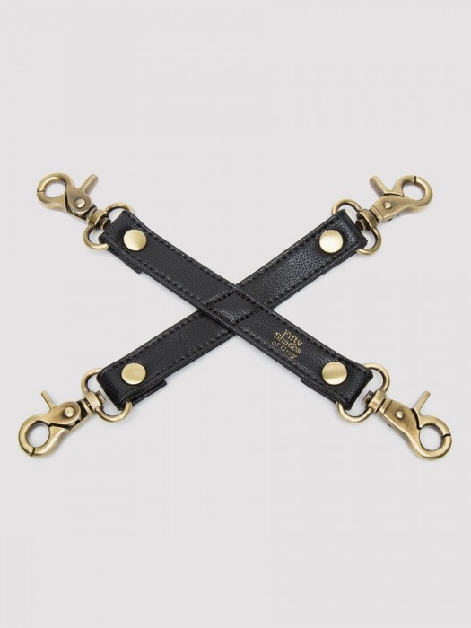 Черный фиксатор для манжет Bound to You Faux Leather Hogtie - Fifty Shades of Grey - купить с доставкой в Новочебоксарске