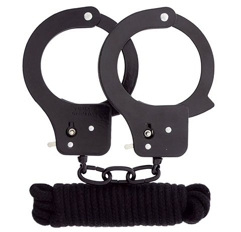 Чёрные наручники из листового металла в комплекте с веревкой BONDX METAL CUFFS LOVE ROPE SET - Dream Toys - купить с доставкой в Новочебоксарске