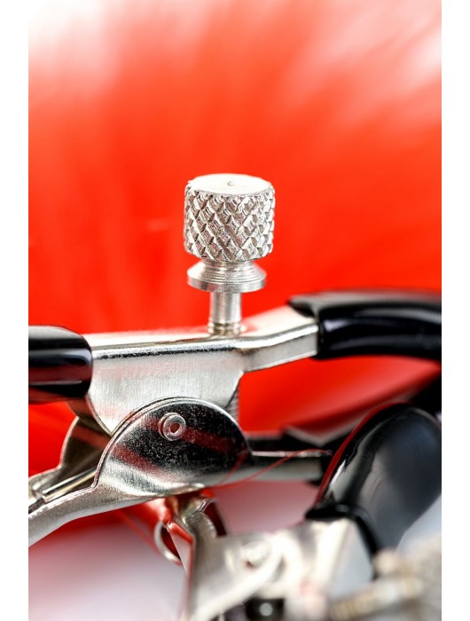 Зажимы для сосков с красным пухом Theatre - ToyFa - купить с доставкой в Новочебоксарске